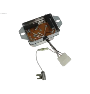 Régulateur alternateur 24V Mitsubishi UD102053ARE