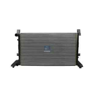 Radiateur, L: 682 mm, W: 415 mm, T: 34 mm pour VW LT - 2D0121253