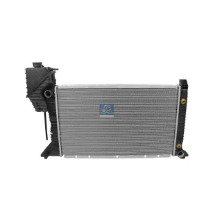 Radiateur, L: 680 mm, W: 410 mm, T: 42 mm Pour Mercedes-Benz Sprinter - 9015002800 - 9015003400 - A9015002800 - A9015003400.