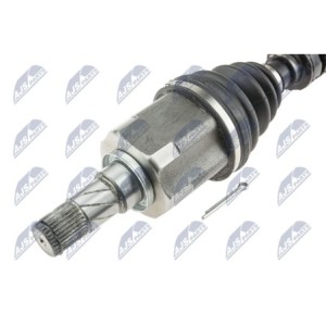 Demi-arbre De Transmission GAUCHE NISSAN X-TRAIL T30 01-07 - DS6318L, 666213, 7248Z