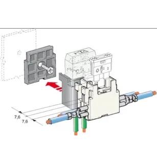 Fuse holders for UNIVERSAL plug fuses